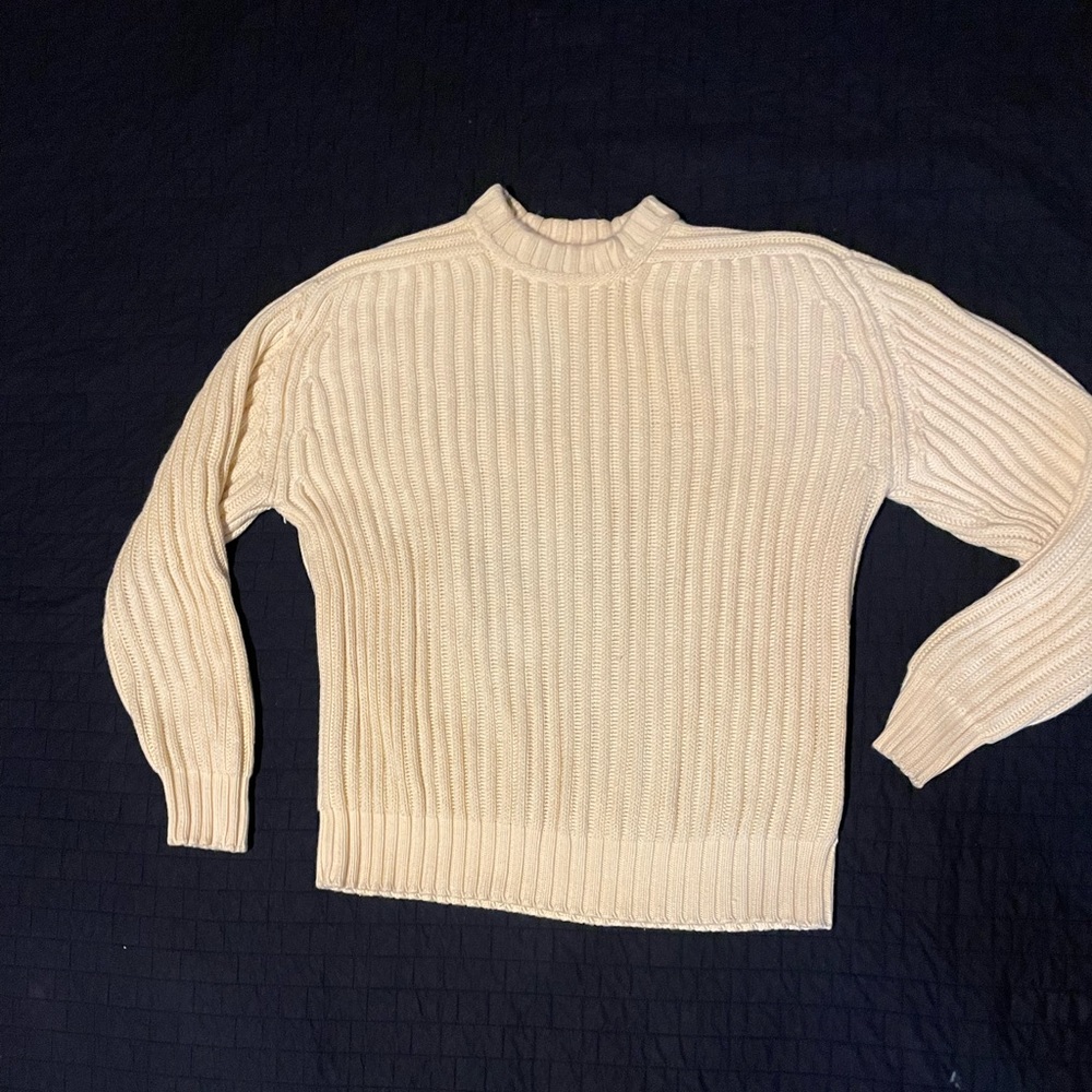Mens Orvis cable sweater.